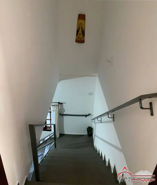 Foto 9 de Casa com 3 quartos à venda, 360m2 em Parque Santo Antônio, Jacarei - SP