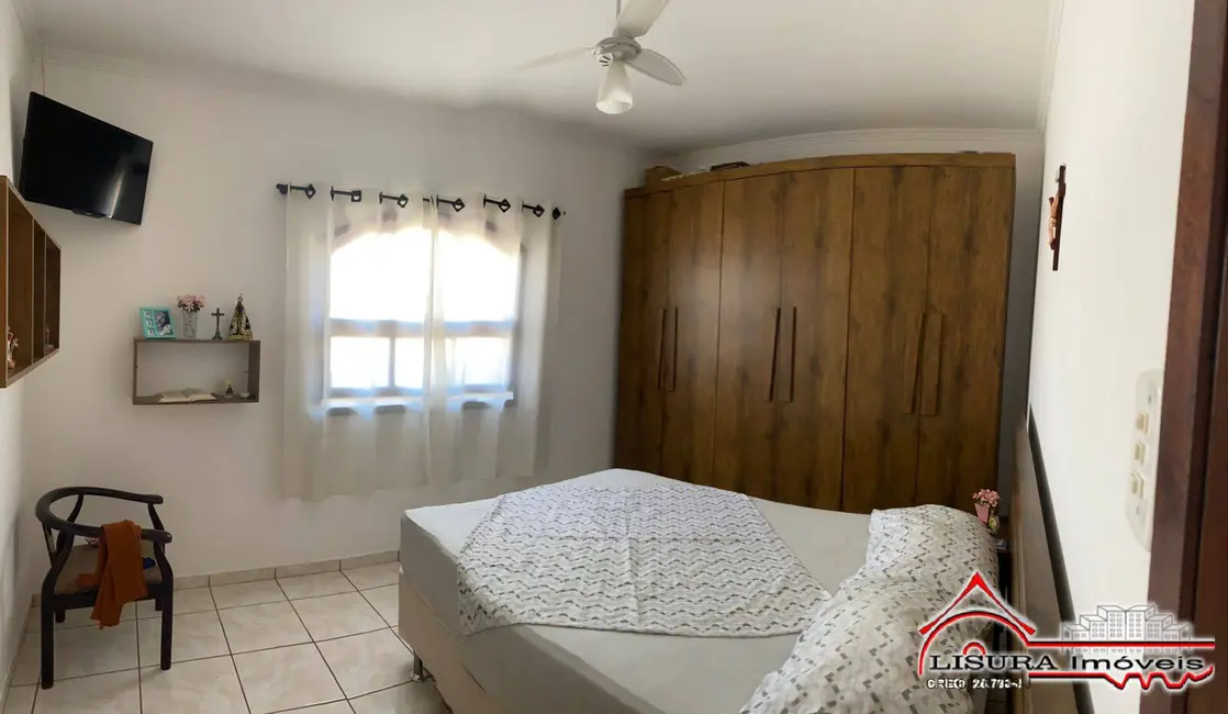 Foto 5 de Casa com 3 quartos à venda, 360m2 em Parque Santo Antônio, Jacarei - SP