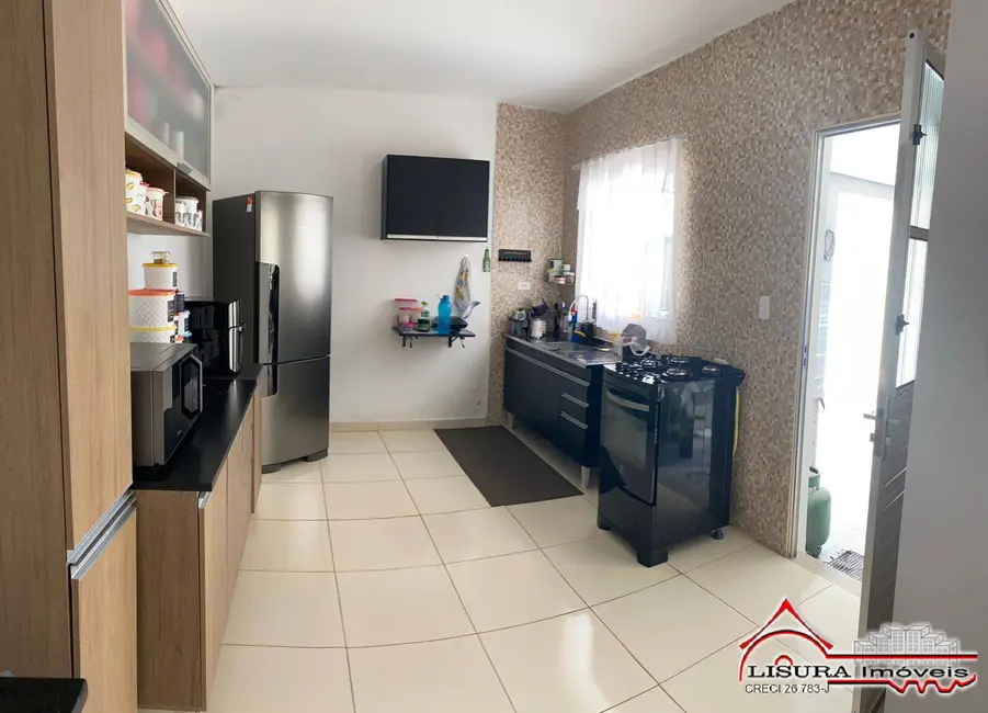 Foto 3 de Casa com 3 quartos à venda, 360m2 em Parque Santo Antônio, Jacarei - SP