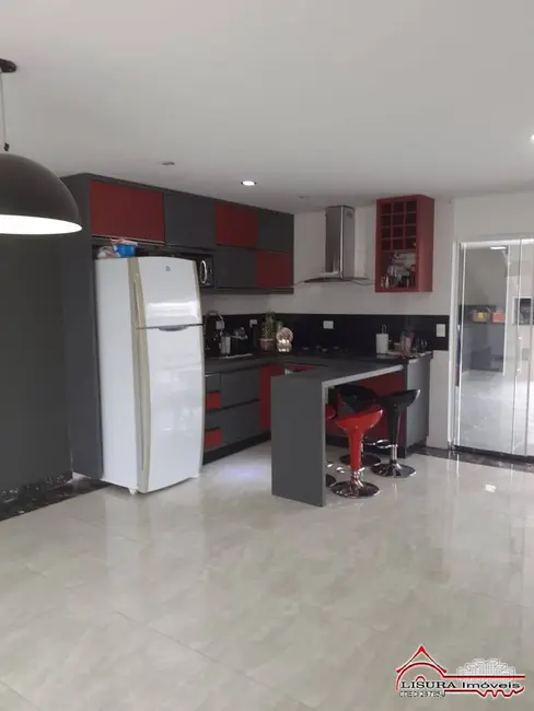 Foto 3 de Casa de Condomínio com 4 quartos à venda, 247m2 em Jardim Jacinto, Jacarei - SP