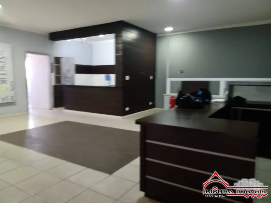 Sala Comercial para alugar, 320m2 em Centro, Jacarei - SP - imagem 4 Foto 4 de Sala Comercial para alugar, 320m2 em Centro, Jacarei - SP