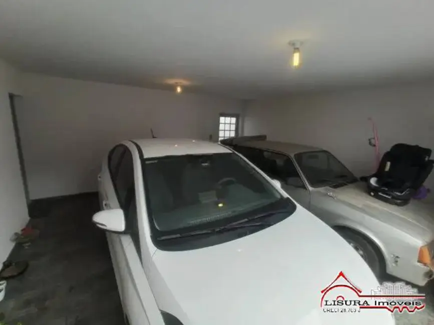 Foto 3 de Casa com 3 quartos à venda, 250m2 em Centro, Jacarei - SP