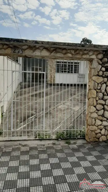 Foto 2 de Casa com 2 quartos para alugar em Centro, Jacarei - SP