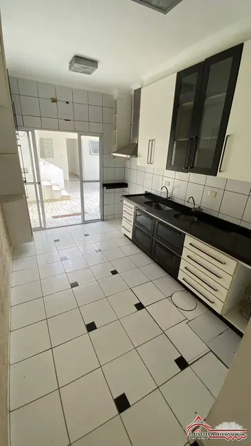 Foto 6 de Casa com 3 quartos à venda, 143m2 em Jardim das Indústrias, Jacarei - SP