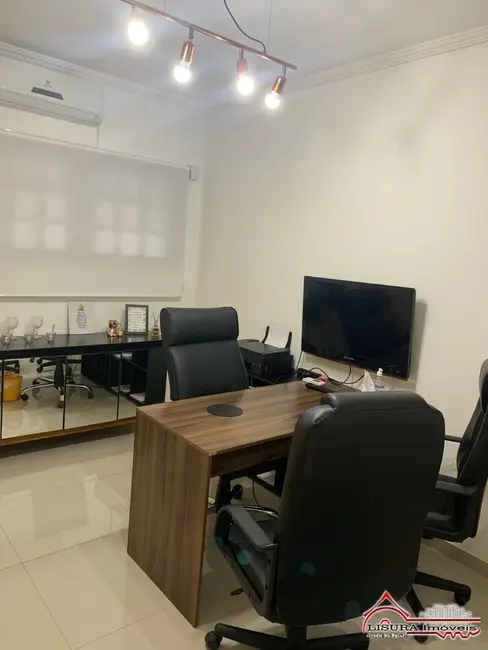 Foto 4 de Casa com 3 quartos à venda, 156m2 em Parque Brasil, Jacarei - SP