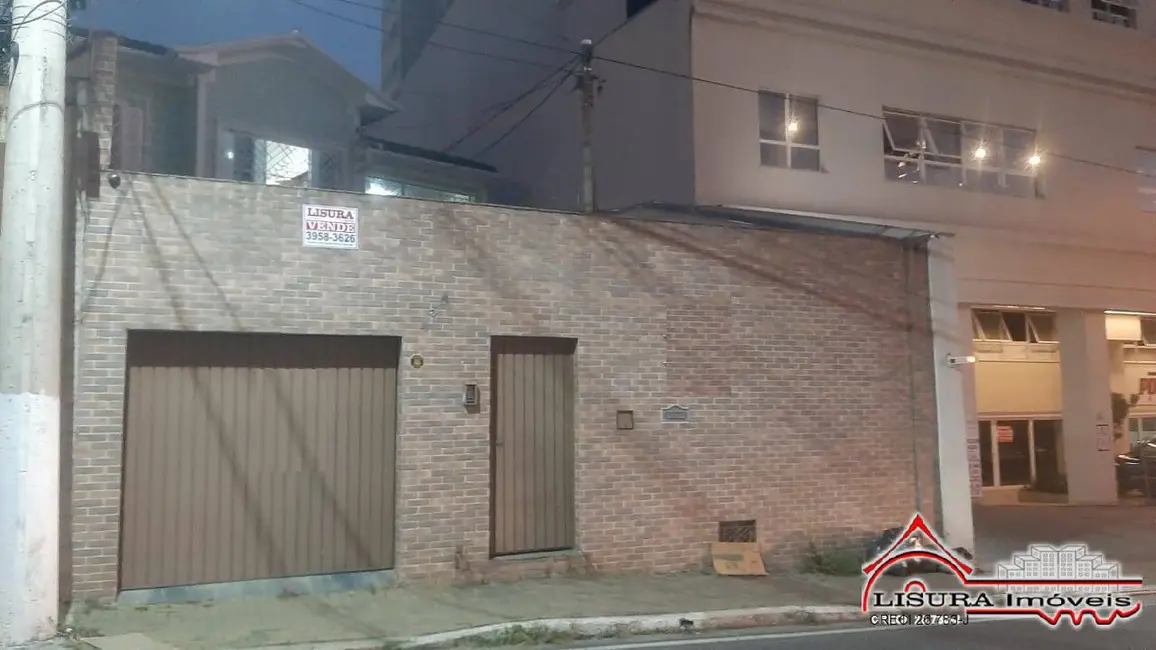 Foto 1 de Casa com 2 quartos para alugar, 367m2 em Centro, Jacarei - SP