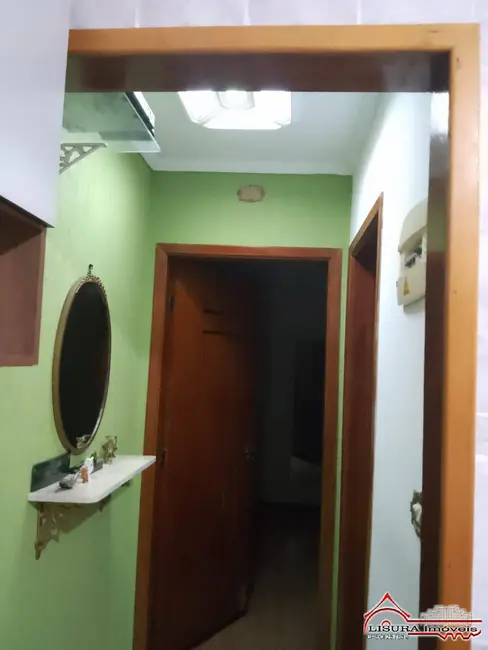 Foto 9 de Casa com 2 quartos à venda em Parque Santo Antônio, Jacarei - SP