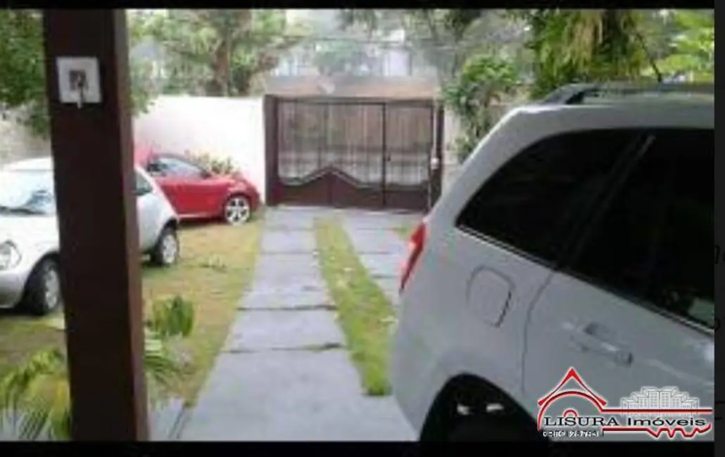 Foto 3 de Casa com 3 quartos à venda, 108m2 em Parque Santo Antônio, Jacarei - SP