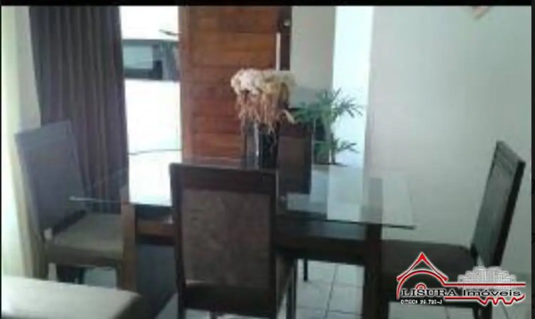 Foto 8 de Casa com 3 quartos à venda, 108m2 em Parque Santo Antônio, Jacarei - SP