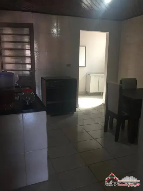 Foto 6 de Casa com 3 quartos à venda, 263m2 em Jardim Pitoresco, Jacarei - SP