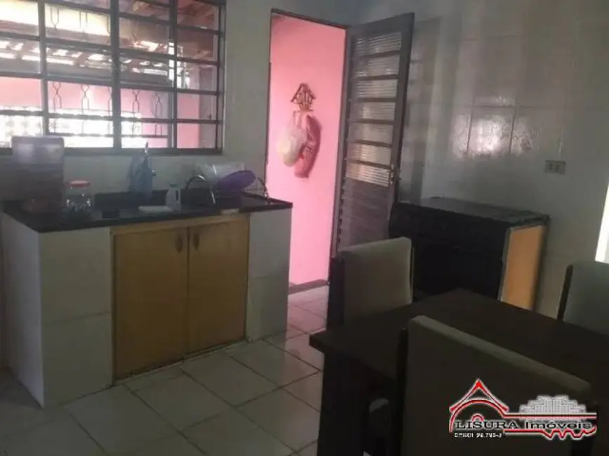 Foto 3 de Casa com 3 quartos à venda, 263m2 em Jardim Pitoresco, Jacarei - SP