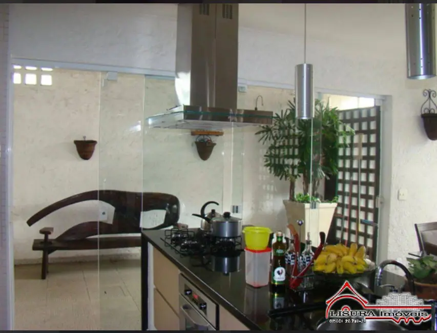 Foto 1 de Casa com 3 quartos à venda, 180m2 em Sao Jose Dos Campos - SP