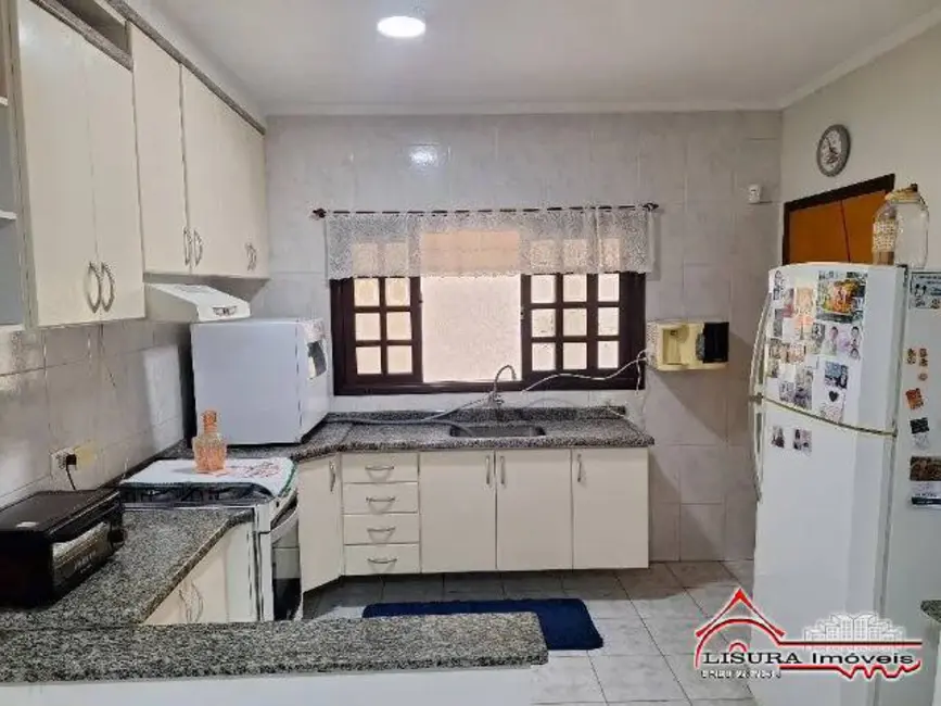 Foto 6 de Casa com 3 quartos à venda, 214m2 em Jardim Altos de Santana II, Jacarei - SP
