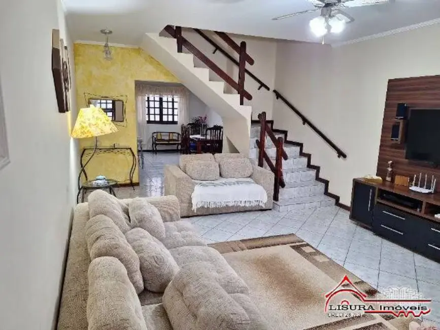 Foto 4 de Casa com 3 quartos à venda, 214m2 em Jardim Altos de Santana II, Jacarei - SP