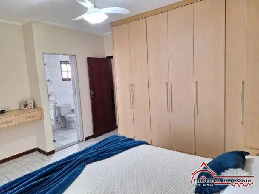 Foto 9 de Casa com 3 quartos à venda, 214m2 em Jardim Altos de Santana II, Jacarei - SP