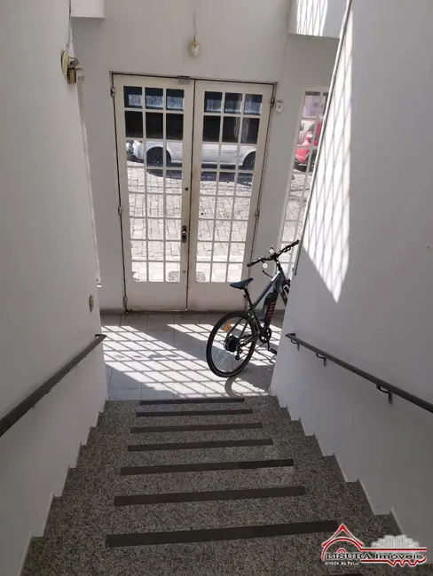 Sala Comercial para alugar, 56m2 em Centro, Jacarei - SP - imagem 8 Foto 8 de Sala Comercial para alugar, 56m2 em Centro, Jacarei - SP