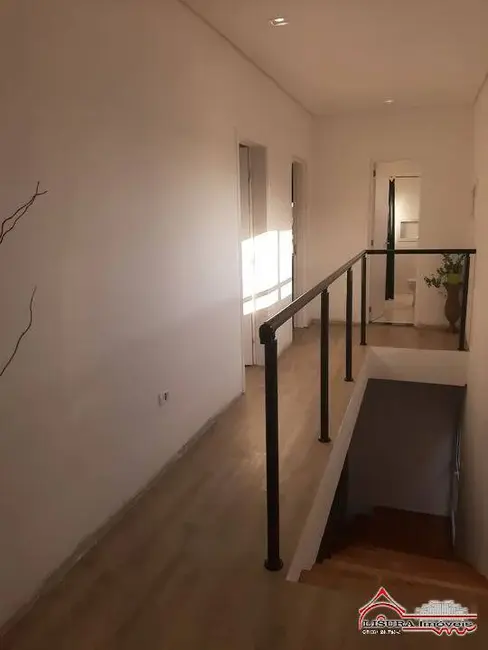 Foto 3 de Casa de Condomínio com 3 quartos à venda, 226m2 em Jardim Jacinto, Jacarei - SP
