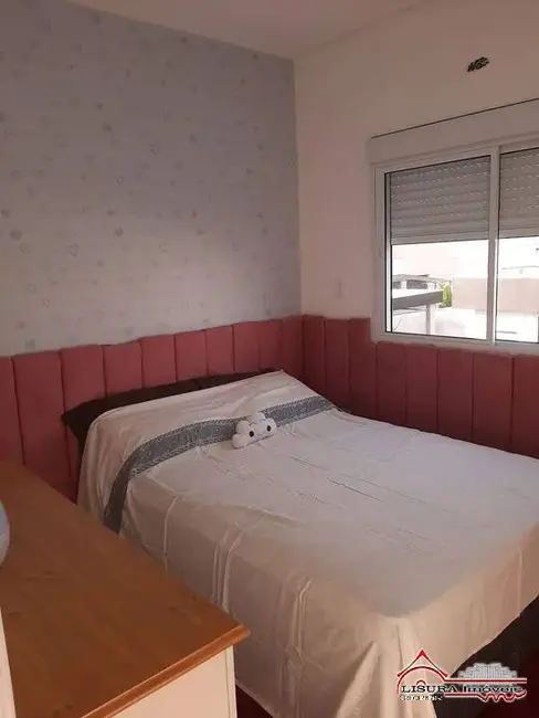 Foto 8 de Casa de Condomínio com 3 quartos à venda, 226m2 em Jardim Jacinto, Jacarei - SP