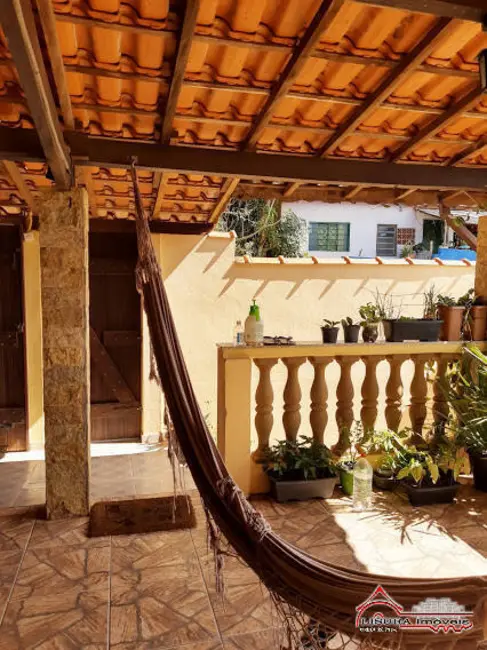 Foto 4 de Casa com 3 quartos à venda, 188m2 em Santa Branca - SP