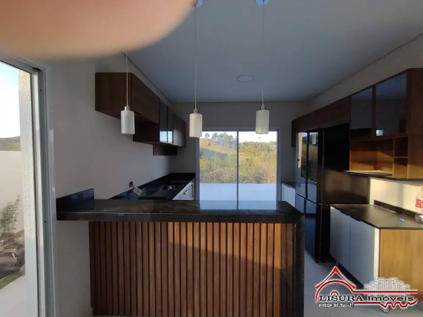 Foto 8 de Casa com 4 quartos à venda, 300m2 em Condomínio Parque Vale dos Lagos, Jacarei - SP