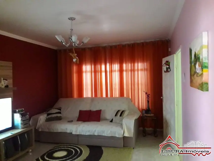 Foto 2 de Casa com 2 quartos à venda, 200m2 em Centro, Jacarei - SP