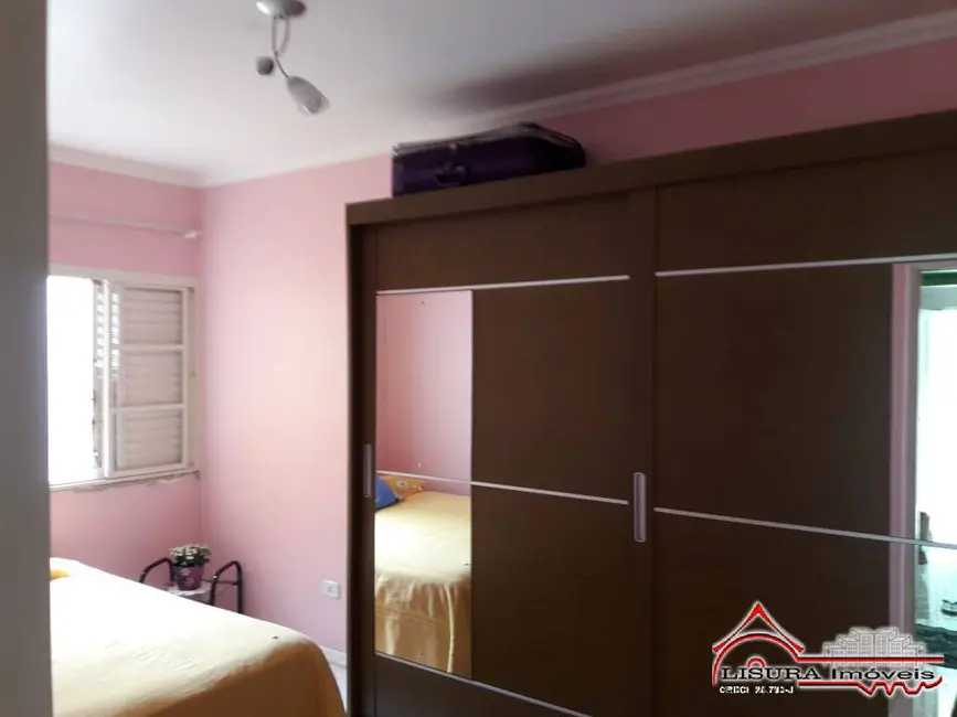 Foto 9 de Casa com 2 quartos à venda, 200m2 em Centro, Jacarei - SP