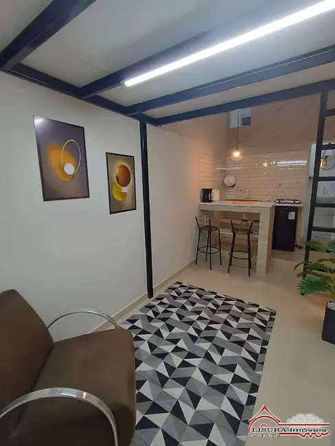 Foto 1 de Casa com 1 quarto para alugar, 37m2 em Jardim Colônia, Jacarei - SP