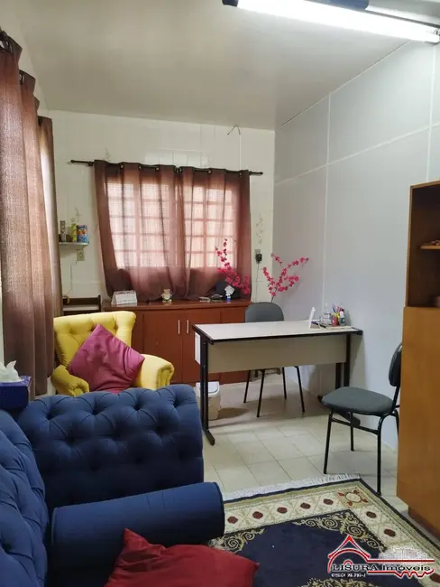 Casa com 2 quartos à venda, 80m2 em Centro, Jacarei - SP - imagem 5 Foto 5 de Casa com 2 quartos à venda, 80m2 em Centro, Jacarei - SP