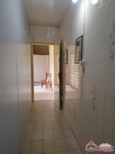 Casa com 2 quartos à venda, 80m2 em Centro, Jacarei - SP - imagem 6 Foto 6 de Casa com 2 quartos à venda, 80m2 em Centro, Jacarei - SP