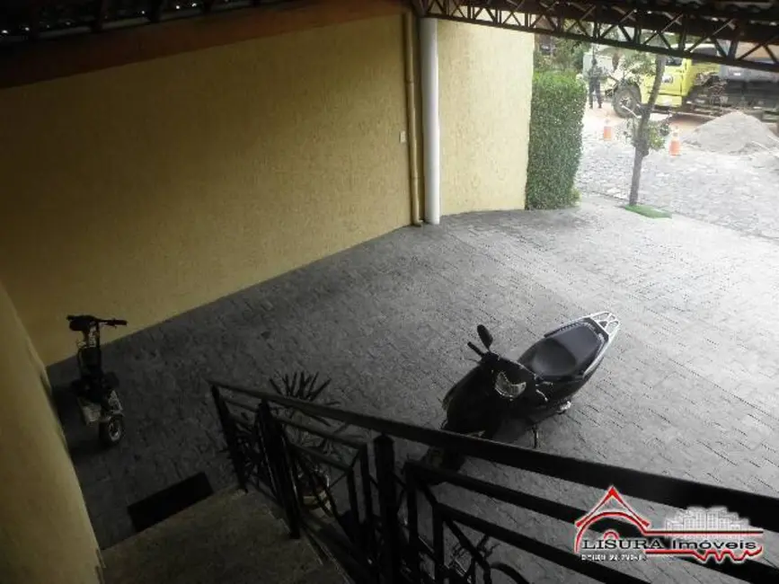 Foto 8 de Casa de Condomínio com 3 quartos à venda, 180m2 em Jacarei - SP