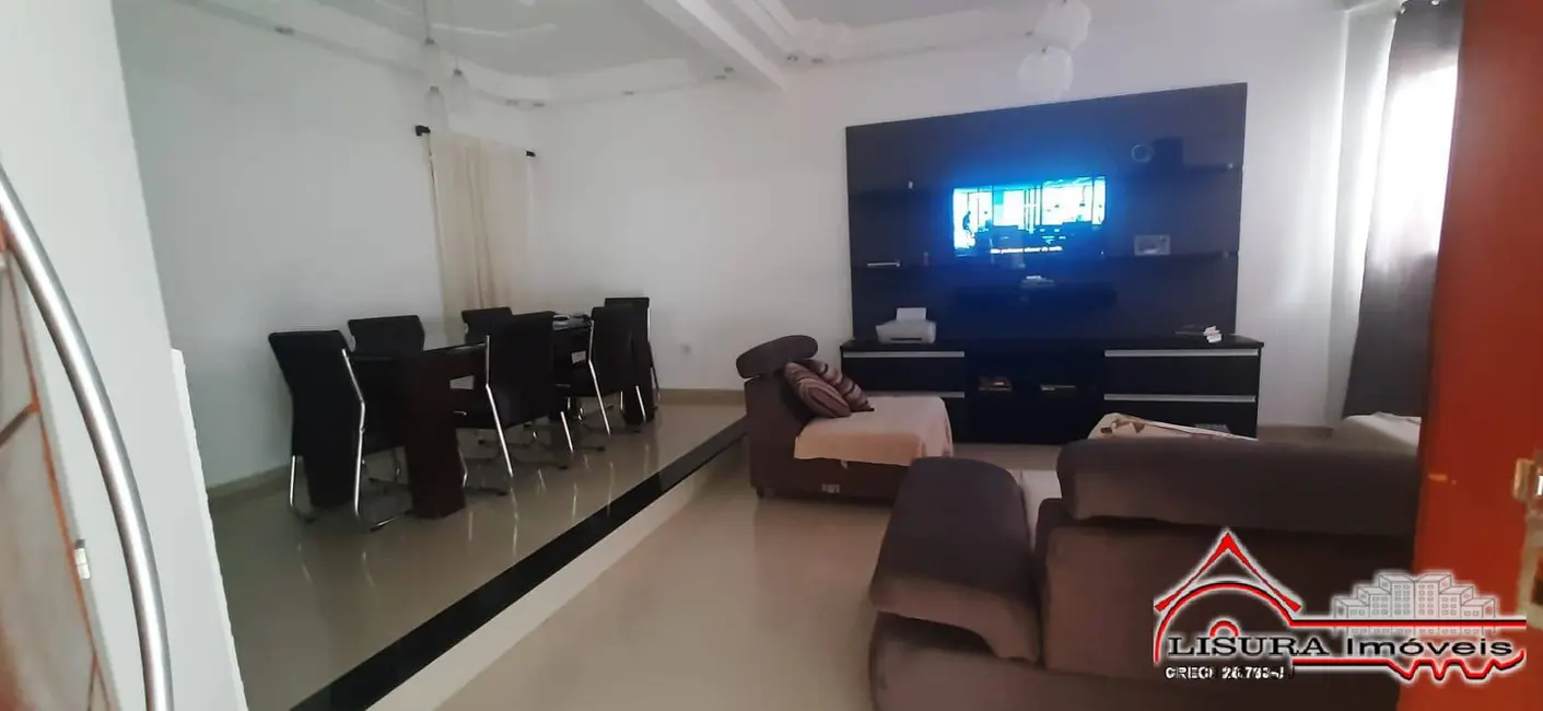 Foto 2 de Casa com 3 quartos à venda, 200m2 em Cidade Jardim, Jacarei - SP