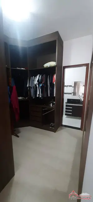 Foto 9 de Casa com 3 quartos à venda, 200m2 em Cidade Jardim, Jacarei - SP