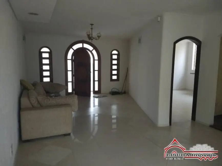 Foto 3 de Casa com 4 quartos à venda, 250m2 em Centro, Jacarei - SP