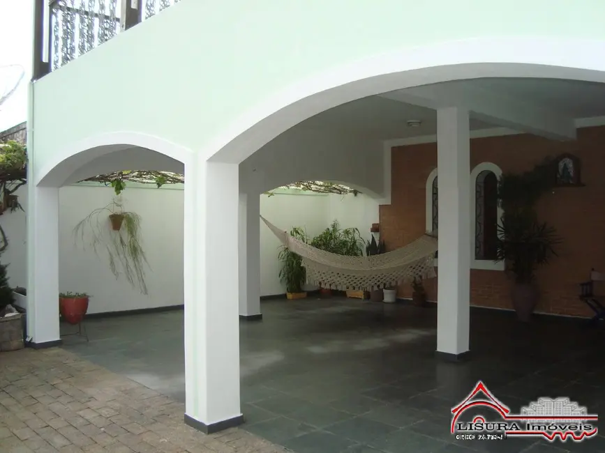 Foto 3 de Casa com 4 quartos à venda, 259m2 em Jardim São José, Jacarei - SP