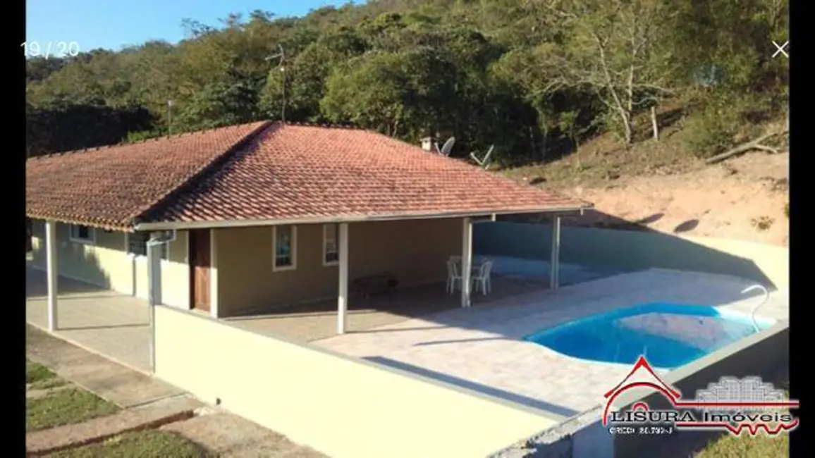 Foto 2 de Chácara com 3 quartos à venda, 250m2 em Jardim Colônia, Jacarei - SP
