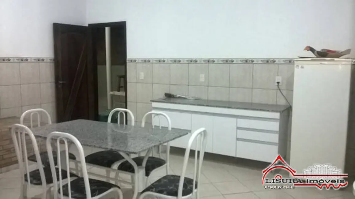Foto 6 de Chácara com 3 quartos à venda, 250m2 em Jardim Colônia, Jacarei - SP