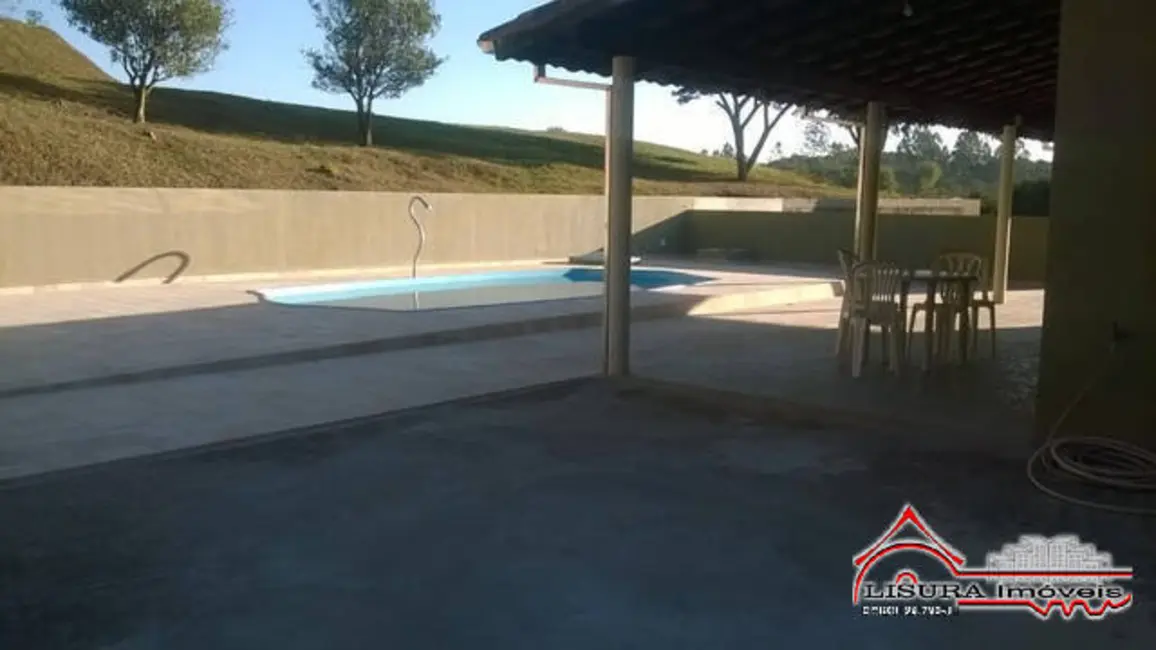 Foto 5 de Chácara com 3 quartos à venda, 250m2 em Jardim Colônia, Jacarei - SP