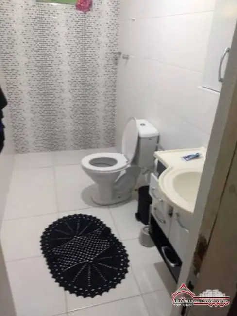 Foto 3 de Casa com 2 quartos à venda, 135m2 em Parque dos Príncipes, Jacarei - SP