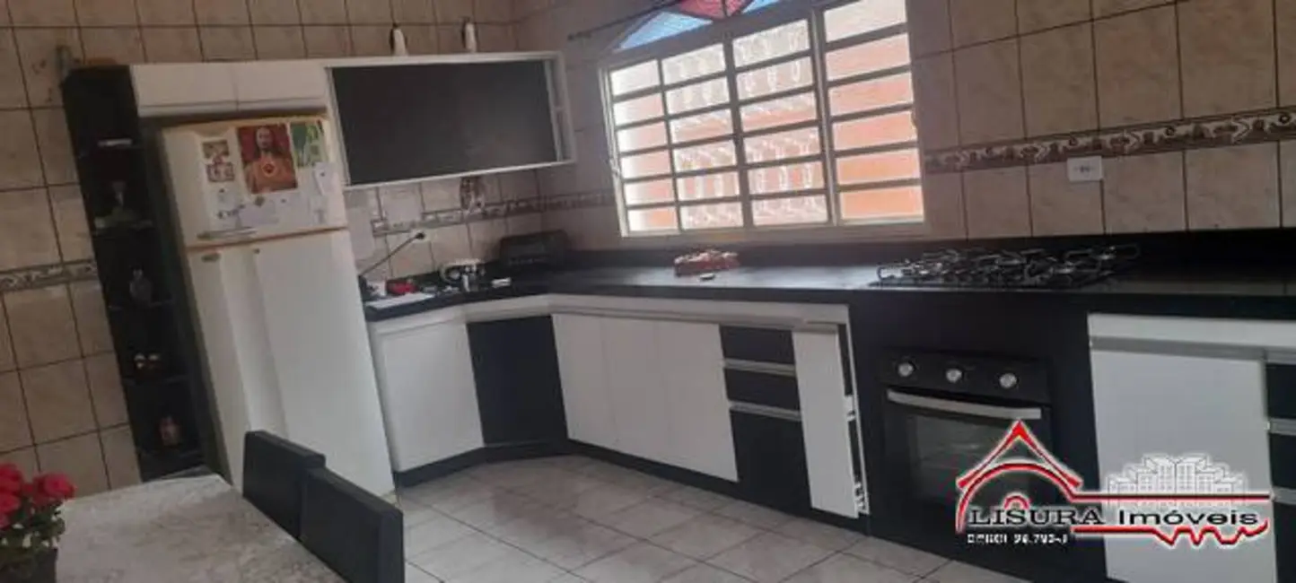 Foto 8 de Casa com 3 quartos à venda, 227m2 em Jardim Maria Amélia, Jacarei - SP
