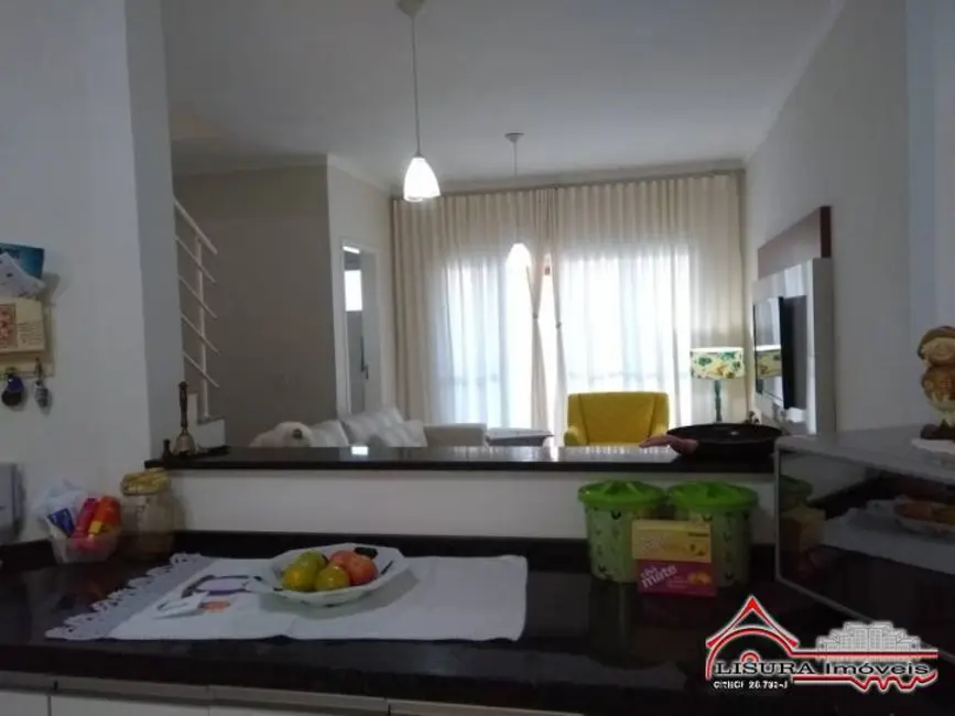 Foto 5 de Casa de Condomínio com 3 quartos à venda, 121m2 em Jacarei - SP