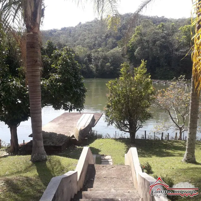 Foto 1 de Chácara com 4 quartos à venda, 416m2 em Santa Branca - SP