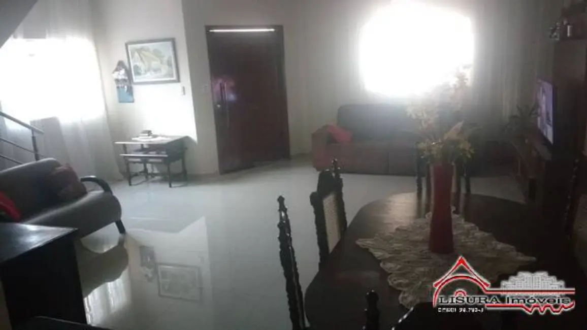 Foto 8 de Casa com 3 quartos à venda, 217m2 em Loteamento Villa Branca, Jacarei - SP