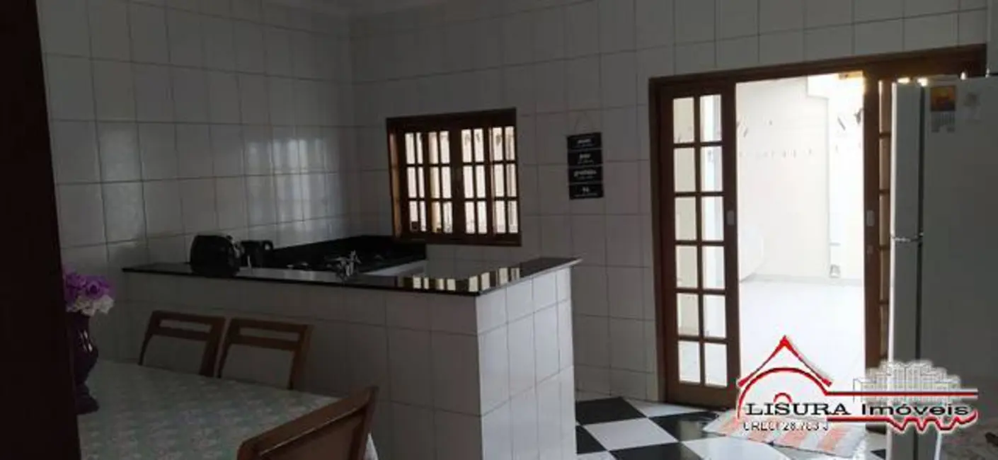 Foto 5 de Casa com 3 quartos à venda, 190m2 em Parque Santo Antônio, Jacarei - SP