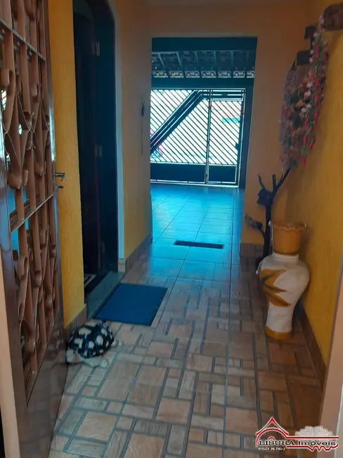 Foto 2 de Casa com 3 quartos à venda, 150m2 em Parque Califórnia, Jacarei - SP