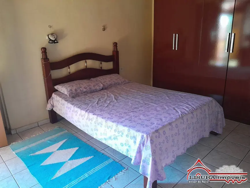 Foto 9 de Casa com 3 quartos à venda, 150m2 em Parque Califórnia, Jacarei - SP