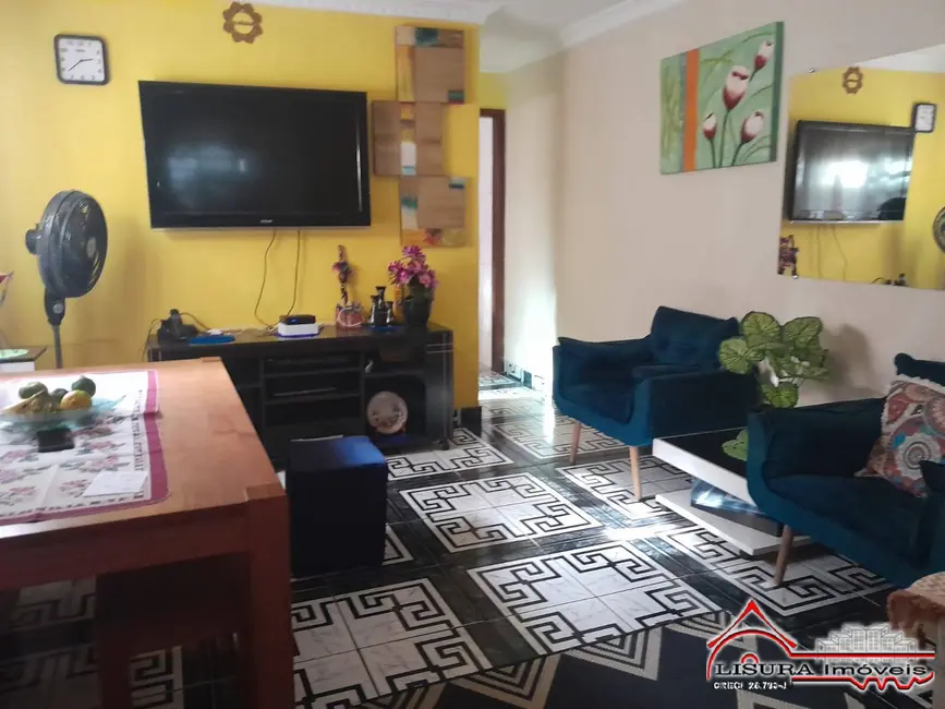 Foto 3 de Casa com 3 quartos à venda, 150m2 em Parque Califórnia, Jacarei - SP