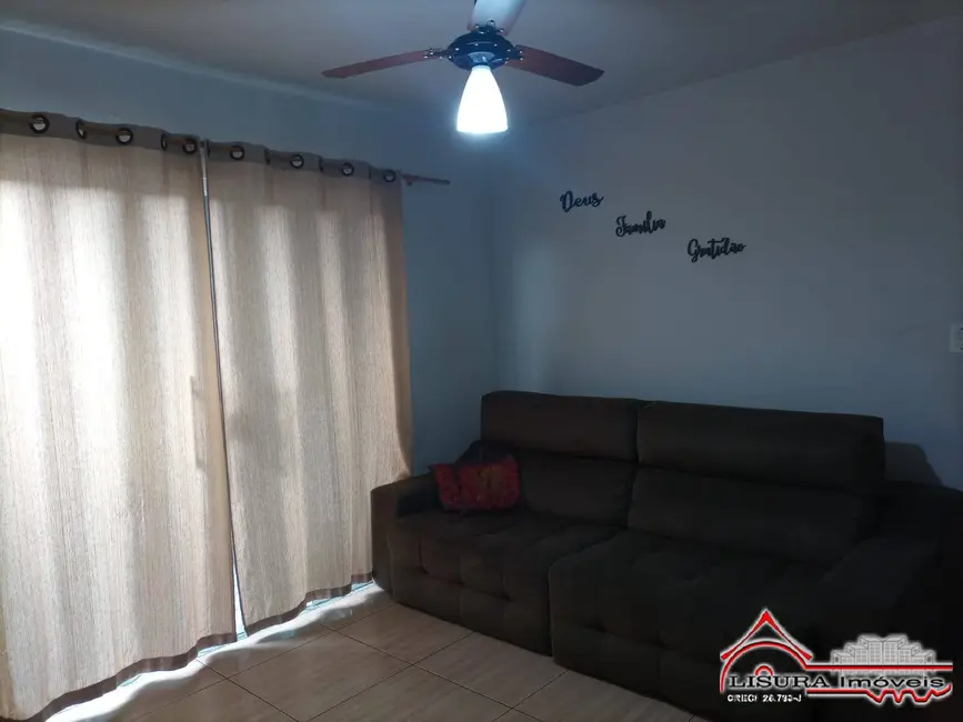 Foto 3 de Casa com 2 quartos à venda, 98m2 em Parque Califórnia, Jacarei - SP