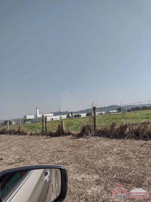 Foto 1 de Terreno / Lote à venda, 20000m2 em Jardim Emília, Jacarei - SP