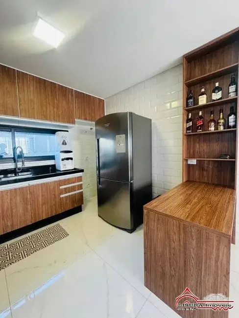 Foto 6 de Casa de Condomínio com 3 quartos à venda, 200m2 em Condomínio Residencial Fogaça, Jacarei - SP