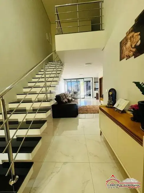 Foto 2 de Casa de Condomínio com 3 quartos à venda, 200m2 em Condomínio Residencial Fogaça, Jacarei - SP